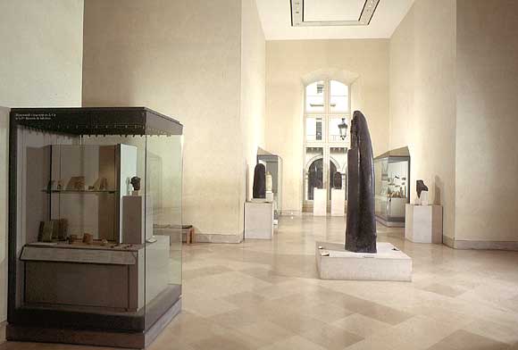 Sala del Código de Hammurabi en el Museo del Louvre, París
